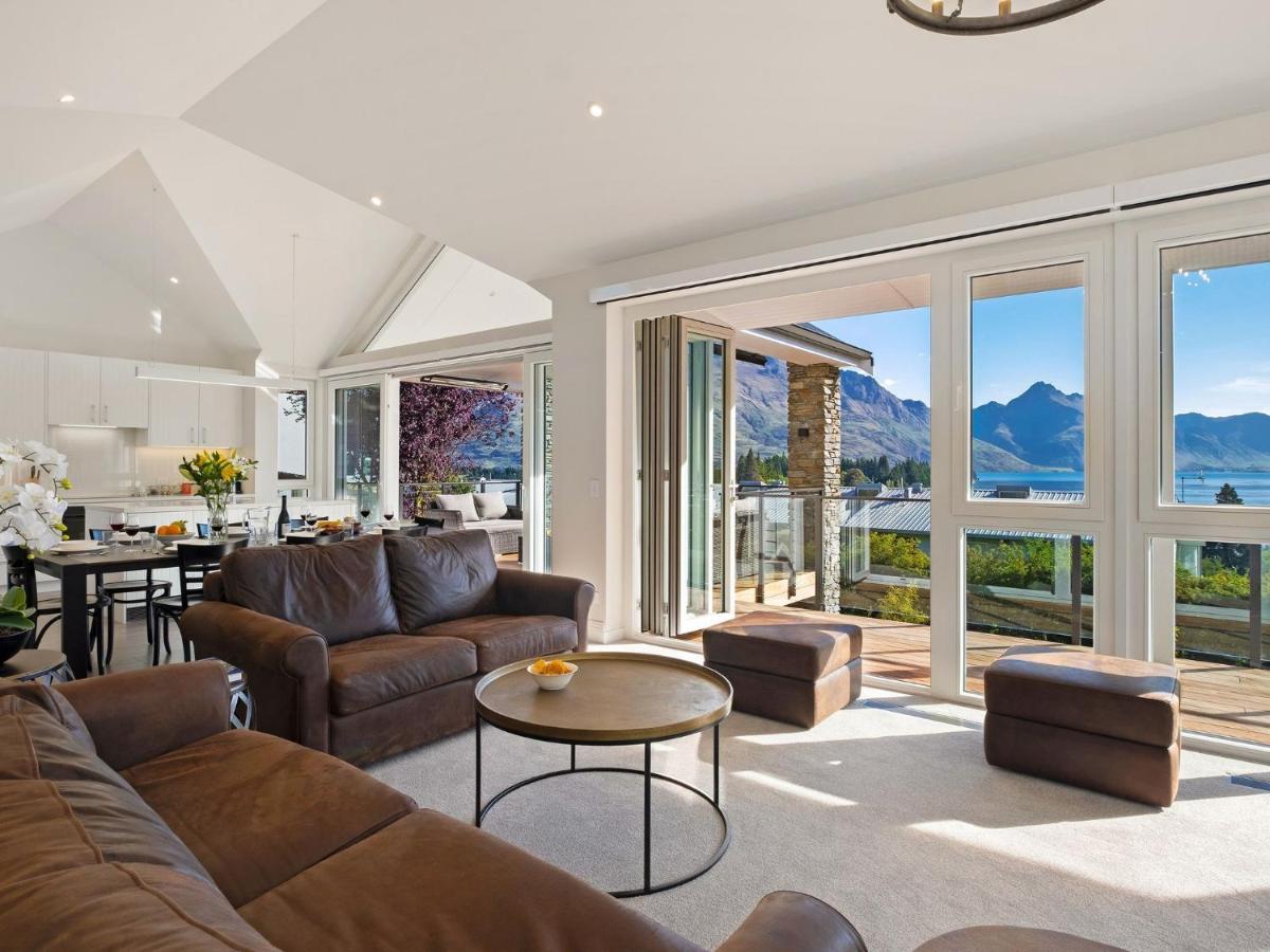 Stonehill Villa - 5 Bed * Queenstown