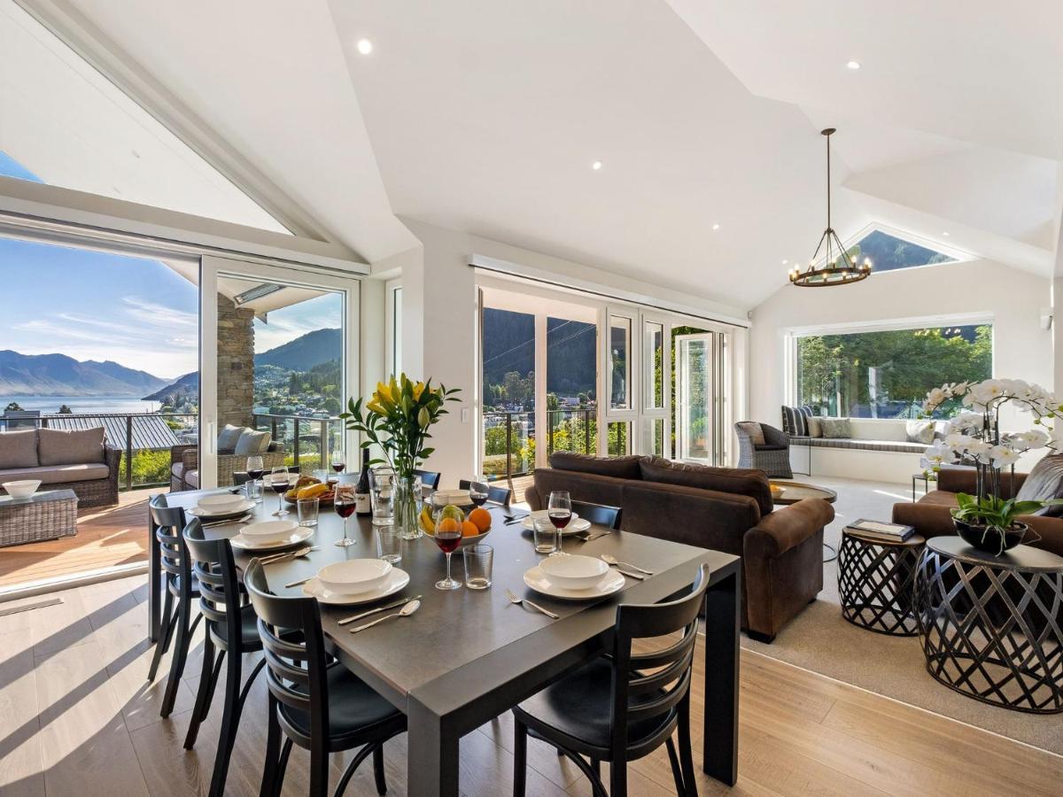Stonehill Villa - 5 Bed * Queenstown